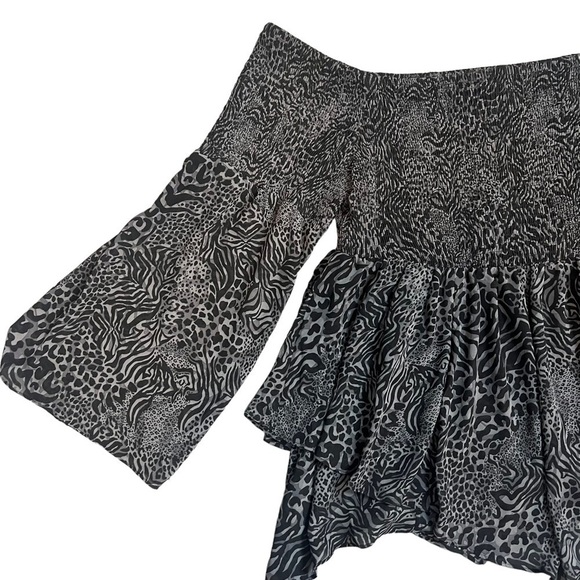 TORRID Gray Animal Print Chiffon Off Shoulder Babydoll Top Size 2 / US 2X - Picture 5 of 10